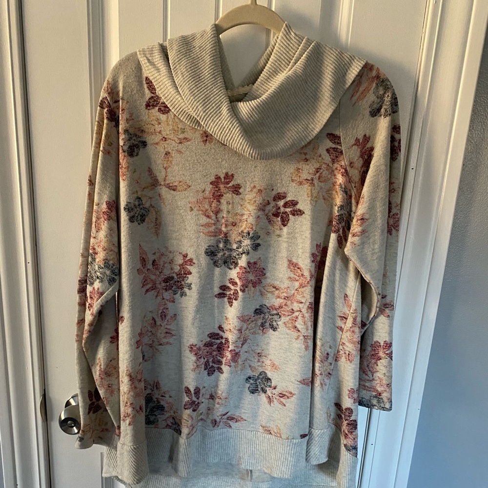 Cupid Cowl Neck Sweater Size 1X